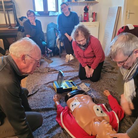 Cours de secourisme à Puy Saint Eusèbe