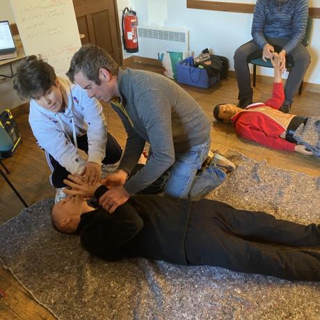 Cours de secourisme à Puy Saint Eusèbe