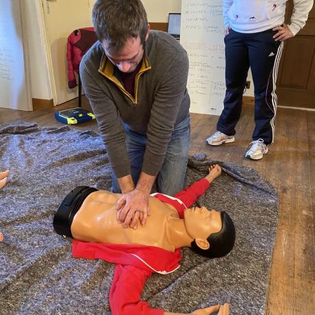 Cours de secourisme à Puy Saint Eusèbe