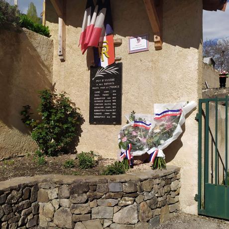 Gerbe de fleurs 8 mai 2024